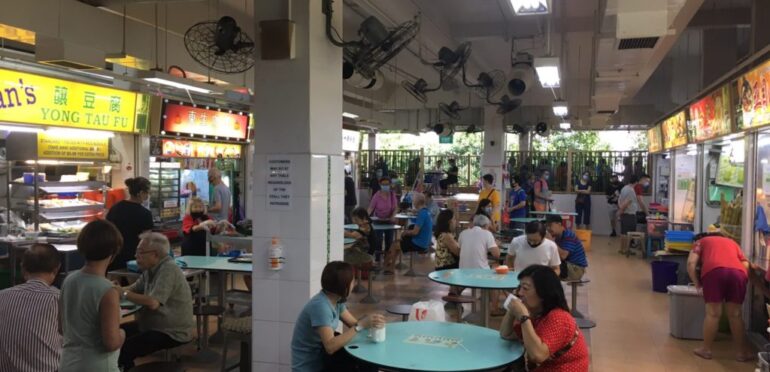 シンガポールのホーカーセンターで食器 トレイの返却が義務化 Singalife 在シンガポール日本人向けのフリーマガジン グルメ 習い事 ビジネス 教育など充実の内容満載のウェブサイト